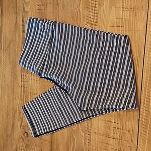 Zyia Black Aztec Adrenaline 7/8 24" (8-10)